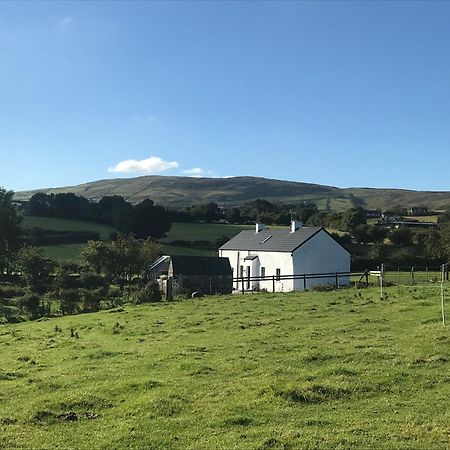 Mournes Family Cottage With Hot Tub Hilltown Bagian luar foto