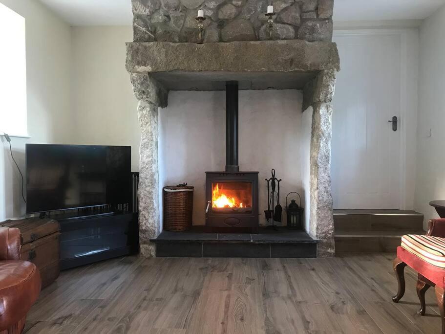 Mournes Family Cottage With Hot Tub Hilltown Bagian luar foto