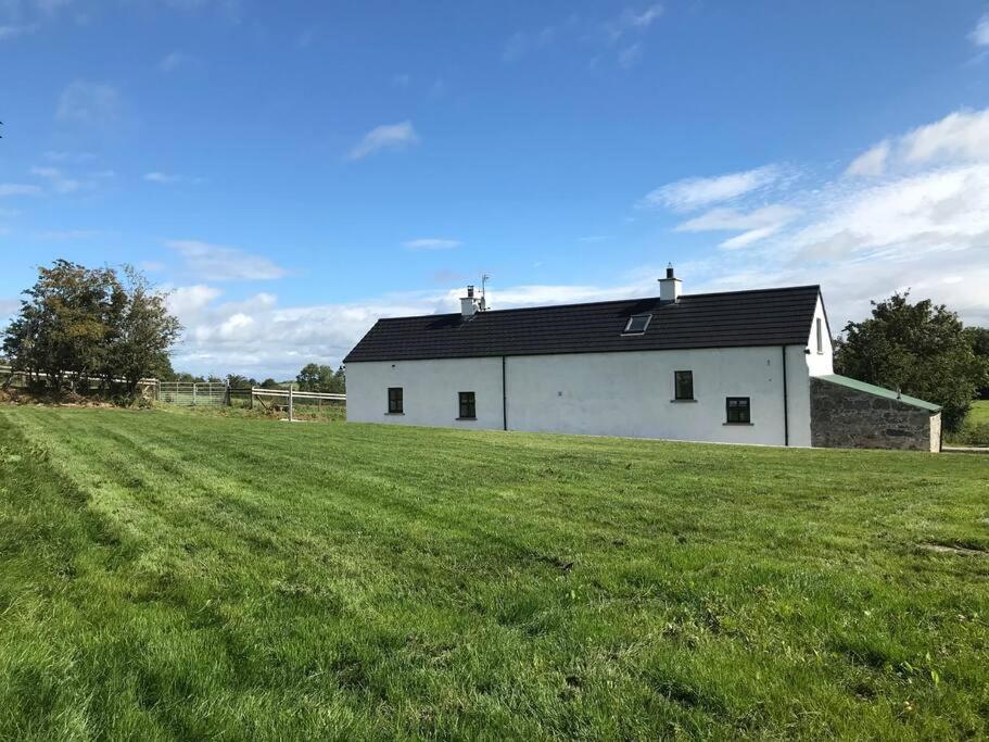 Mournes Family Cottage With Hot Tub Hilltown Bagian luar foto