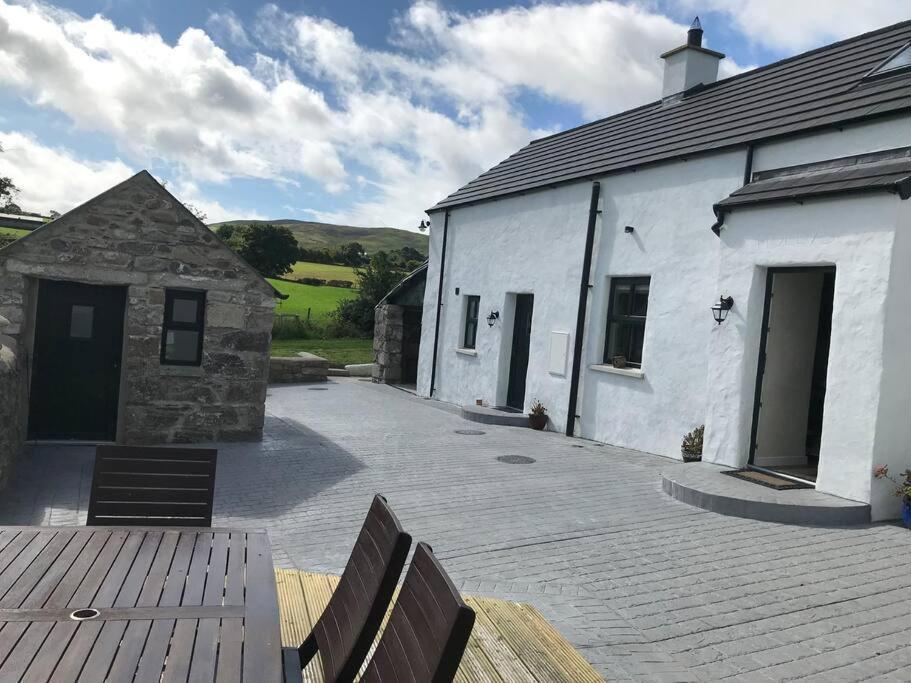 Mournes Family Cottage With Hot Tub Hilltown Bagian luar foto